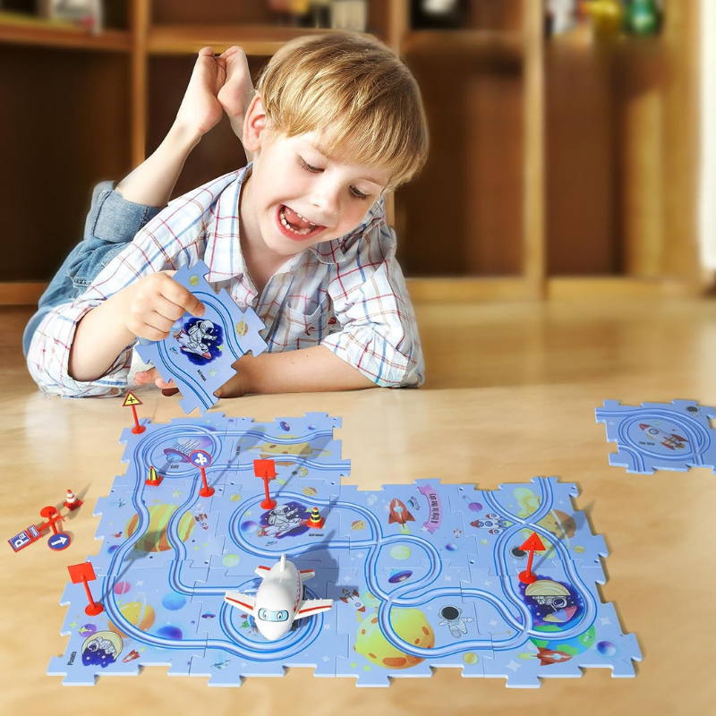 FlexiTrack™ – Modular Racing Track Set – Build, Race, and Rebuild for Endless Fun